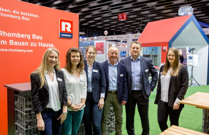 Unser Team vor Ort bei der com:bau 2018